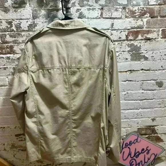MICHAEL KORS Womens double breasted trench coat, in large. Excellent condition! - Picture 3 of 7